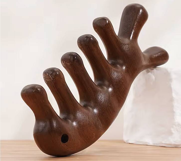 Dřevěný masážní hřeben Akupresurní c